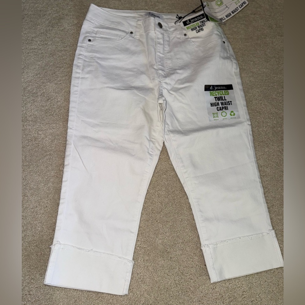 d. jeans White Recycled Twill Capris